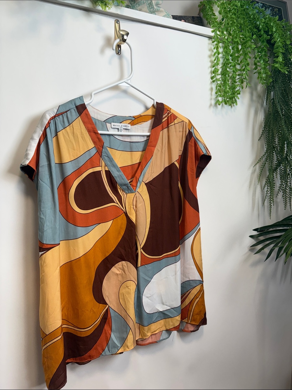 Abstract Wave V-Neck Short Sleeve Blouse in Rust & Sky Blue